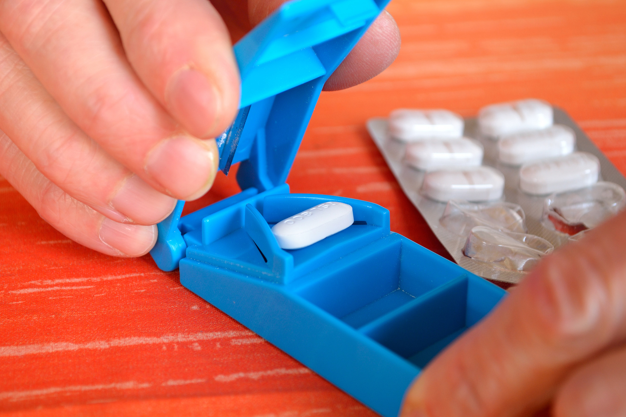 Tablets and pill splitter